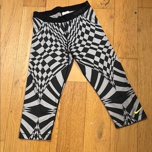 Women’s Nike Pro Leggings